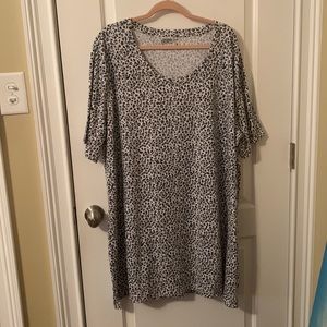 Jockey 3x cotton sleepshirt white w/cheetah print in black,blue,burgundy.